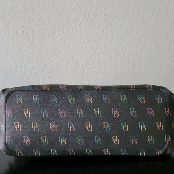 💕DOONEY & BOURKE Mini 
Bag. made in USA - Excellent condition-AUTHENTIC - Picture 6 of 9